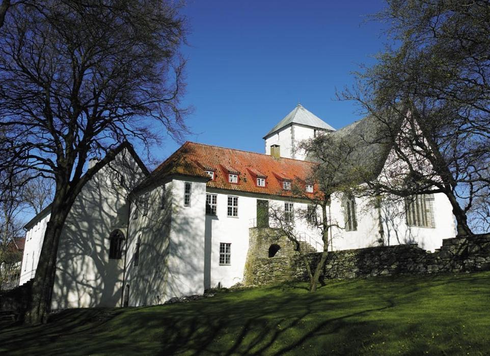 Utstein Kloster Hotell Mosteroy Экстерьер фото
